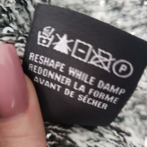 Le Chateau black white sequin sweater medium - Picture 4 of 6